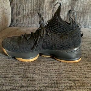 Lebron 15 size 6.5 boys